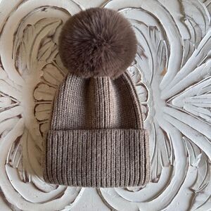 Norla Canada wool blend Pom beanie in mocha color